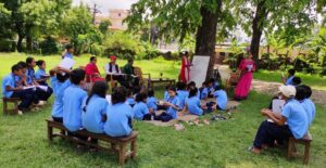 पुस्तकभन्दा बाहिरको सिकाइ: राष्ट्रिय आधारभूत विद्यालयको ‘बुक फ्रि फ्राइडे’ ले विद्यार्थीमा बढायो व्यवहारिक ज्ञान