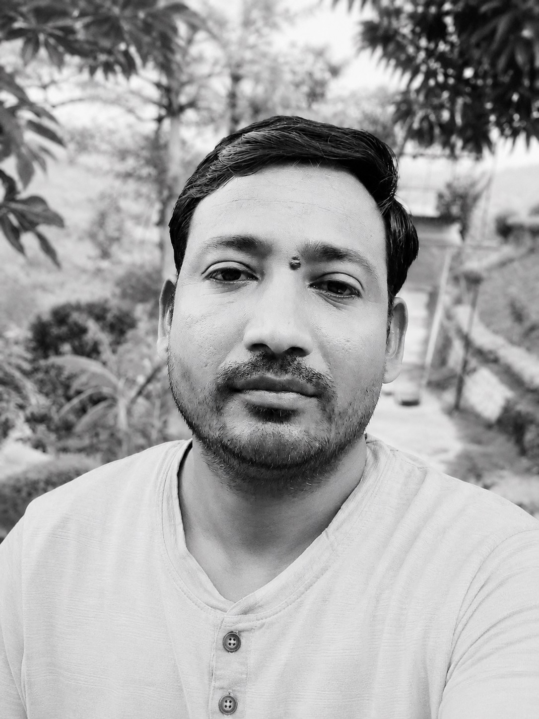 गोठ बनाउने क्रममा करेन्ट लागेर नीति तथा योजना आयोगका कम्प्युटर अपरेटरको मृत्यु